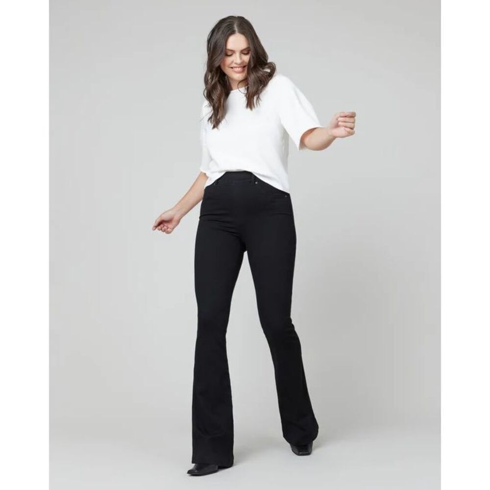 SPANX Everywear Black Flare Jeans Sz M Stretch Pull On